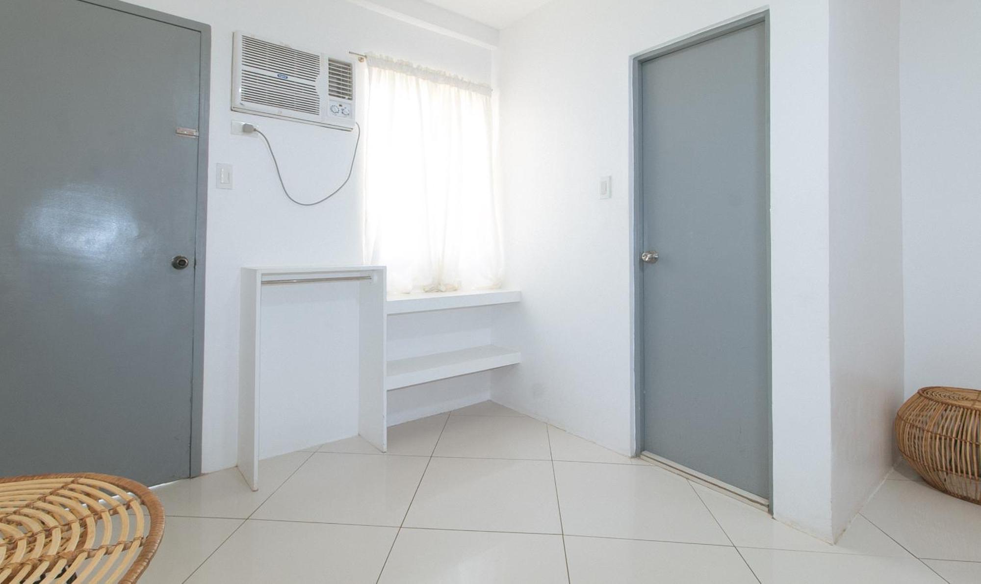 Reddoorz At Fat J Apartelle Mactan 세부 외부 사진