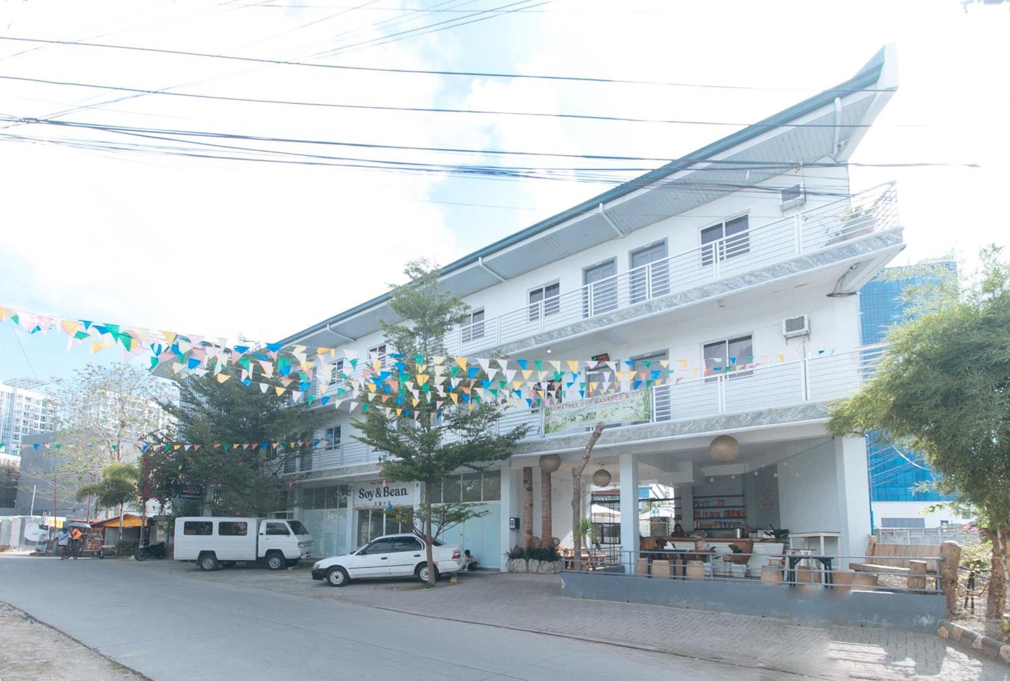 Reddoorz At Fat J Apartelle Mactan 세부 외부 사진